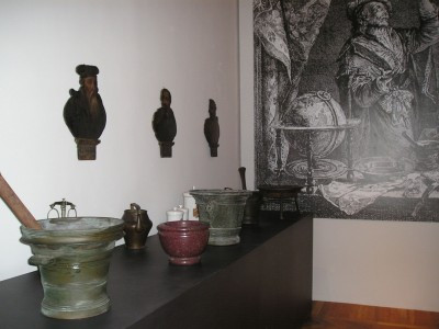  GALLERY 